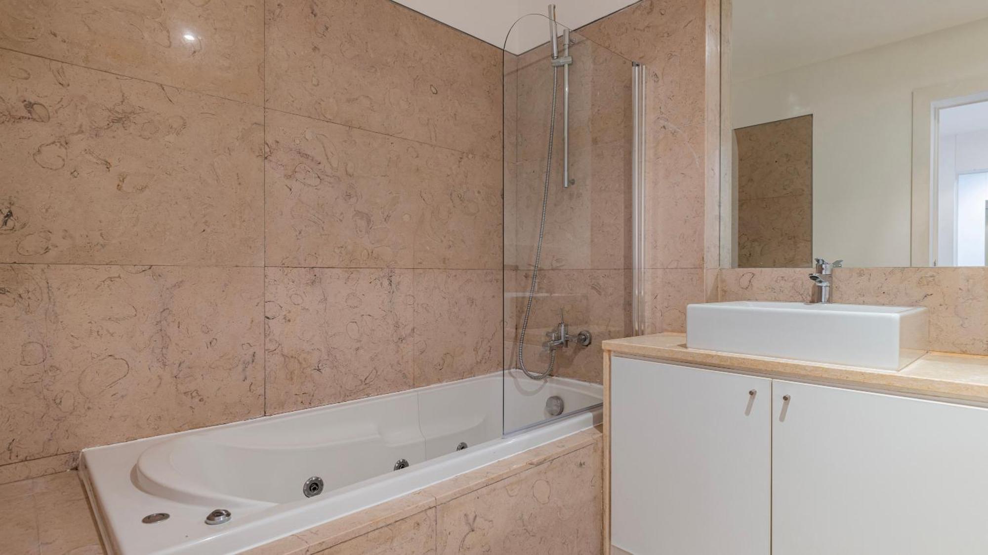 Apartment Classy 3bdr By Lovelystay Lissabon